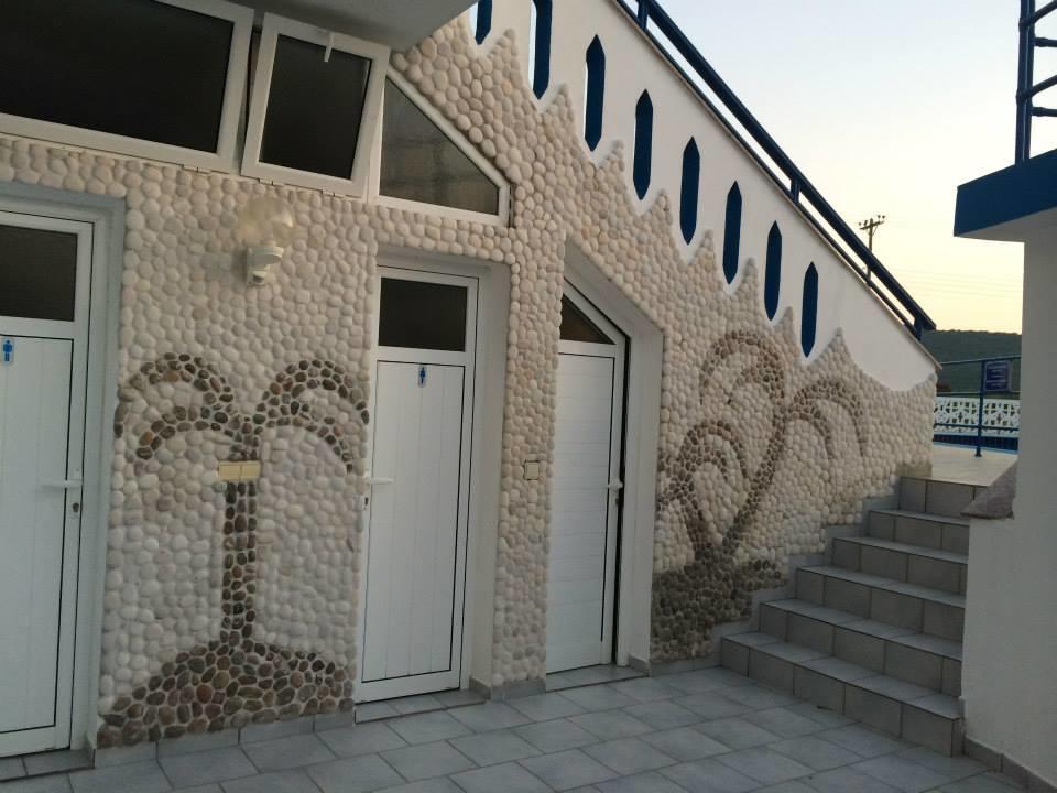 Gogas Palace Aparthotel Ammoudia Exterior photo