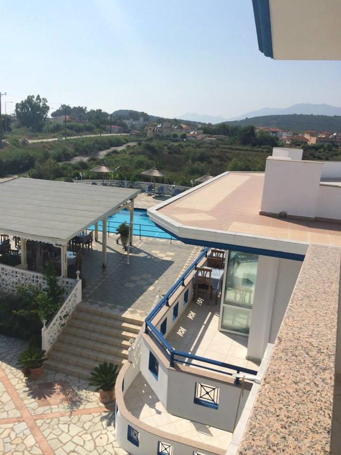 Gogas Palace Aparthotel Ammoudia Exterior photo